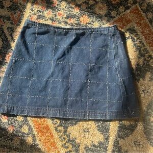 BDG windowpane skirt, size small, 100% cotton.